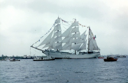 1985 EY 015 Noordzeekanaal-Sail